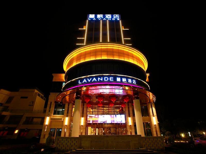 Lavande Hotel Mianyang Santai North Passenger Transport Center Binjiang Park Exteriör bild